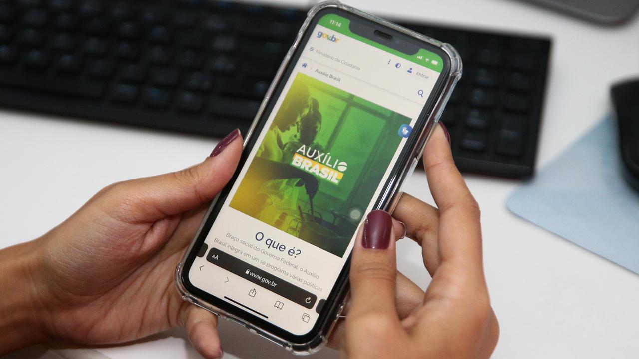 Auxílio Brasil