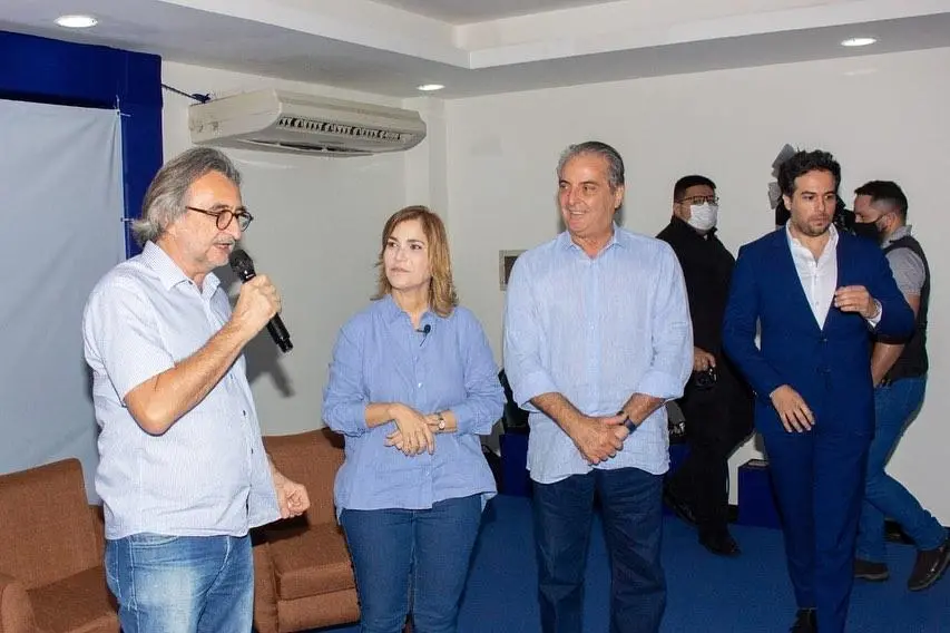 Acilon com aliados do presidente Jair Bolsonaro no Ceará