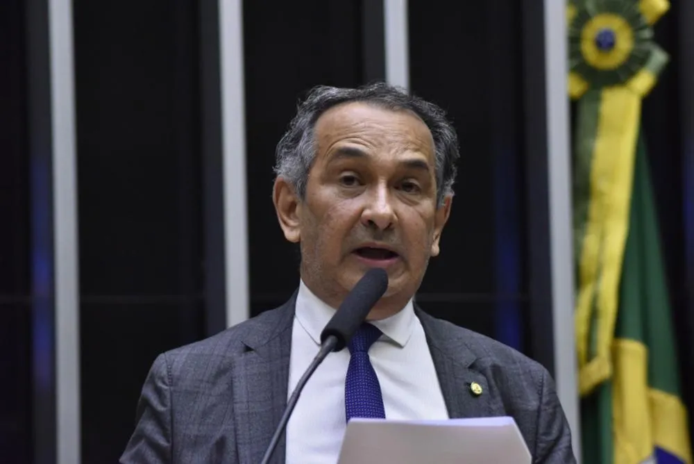 Aliado de Bolsonaro, Jaziel argumentou que até quem é contra o presidente deve ser favorável à matéria