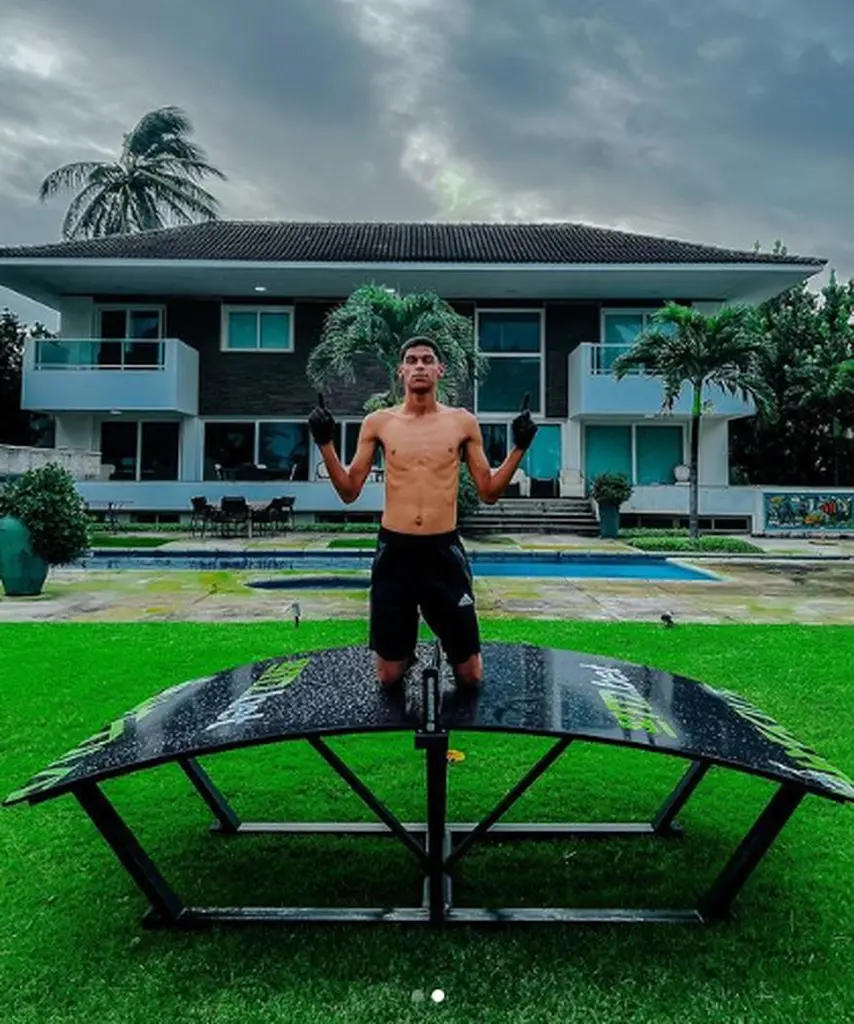 Imagem da Luva de Pedreiro na nova casa