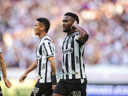 Mendoza comemora gol do Ceará contra o Flamengo