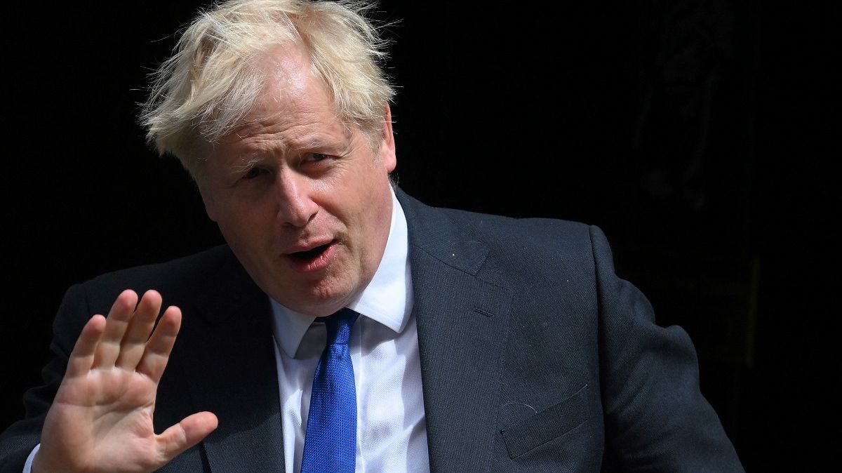 Boris Johnson pede renúncia do cargo