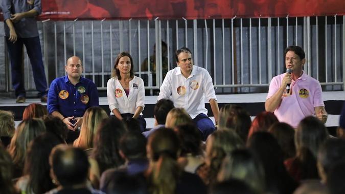 RC, Izolda, Camilo e Cid em evento de campanha