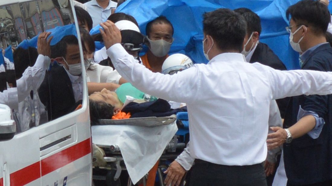 ministro baleado no japão