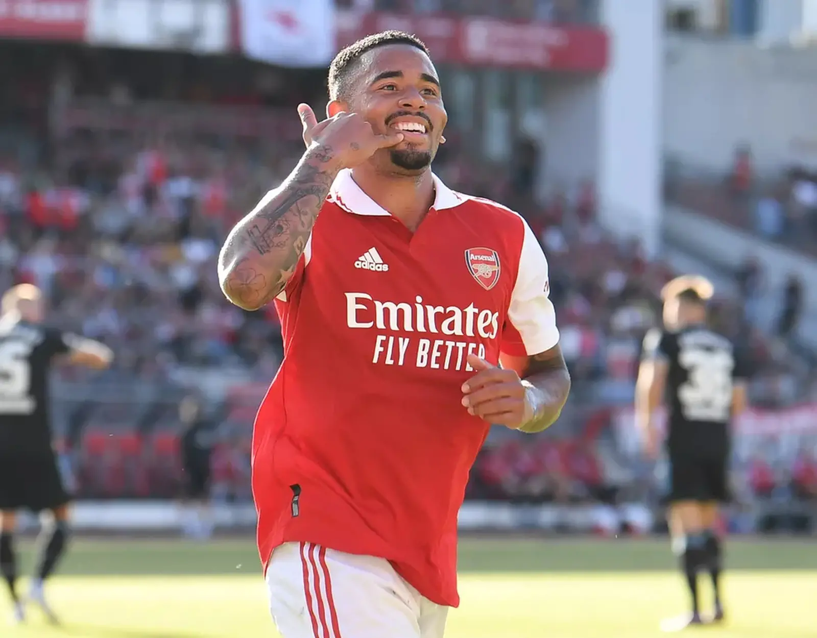 Gabriel Jesus comemora gol pelo Arsenal