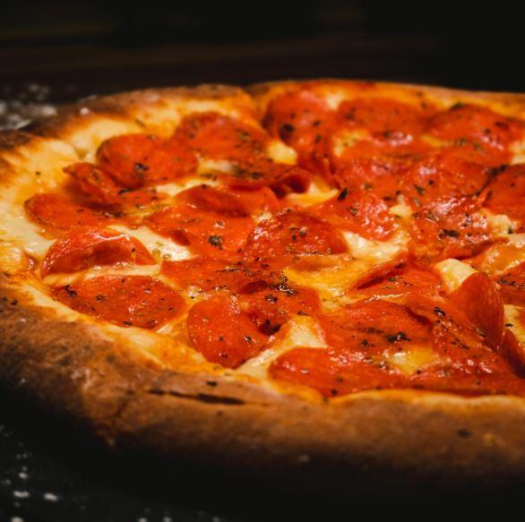 Pizza de muçarela: aprenda a fazer a receita - Culinária - Diário do  Nordeste