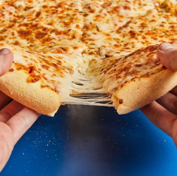 Com unidades em todo o Brasil, Domino's é uma opção que pode ser encontrada com mais facilidade por Fortaleza