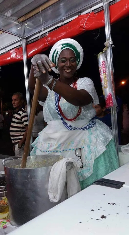 Ana Angélica vem há 20 anos vender quitutes típicos da Bahia na Expocrato