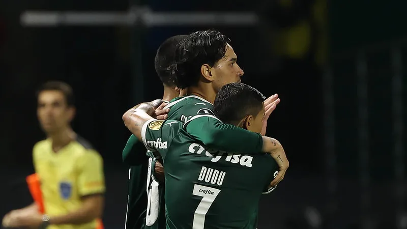 O Palmeiras terá desfalques importantes contra o Fortaleza