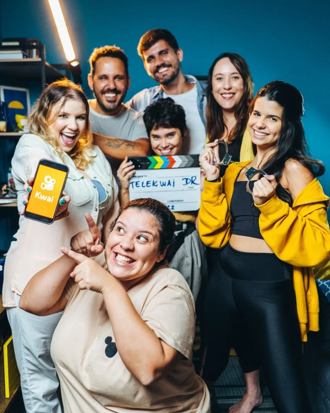 Produtora conta com time de atores e roteiristas para as produções