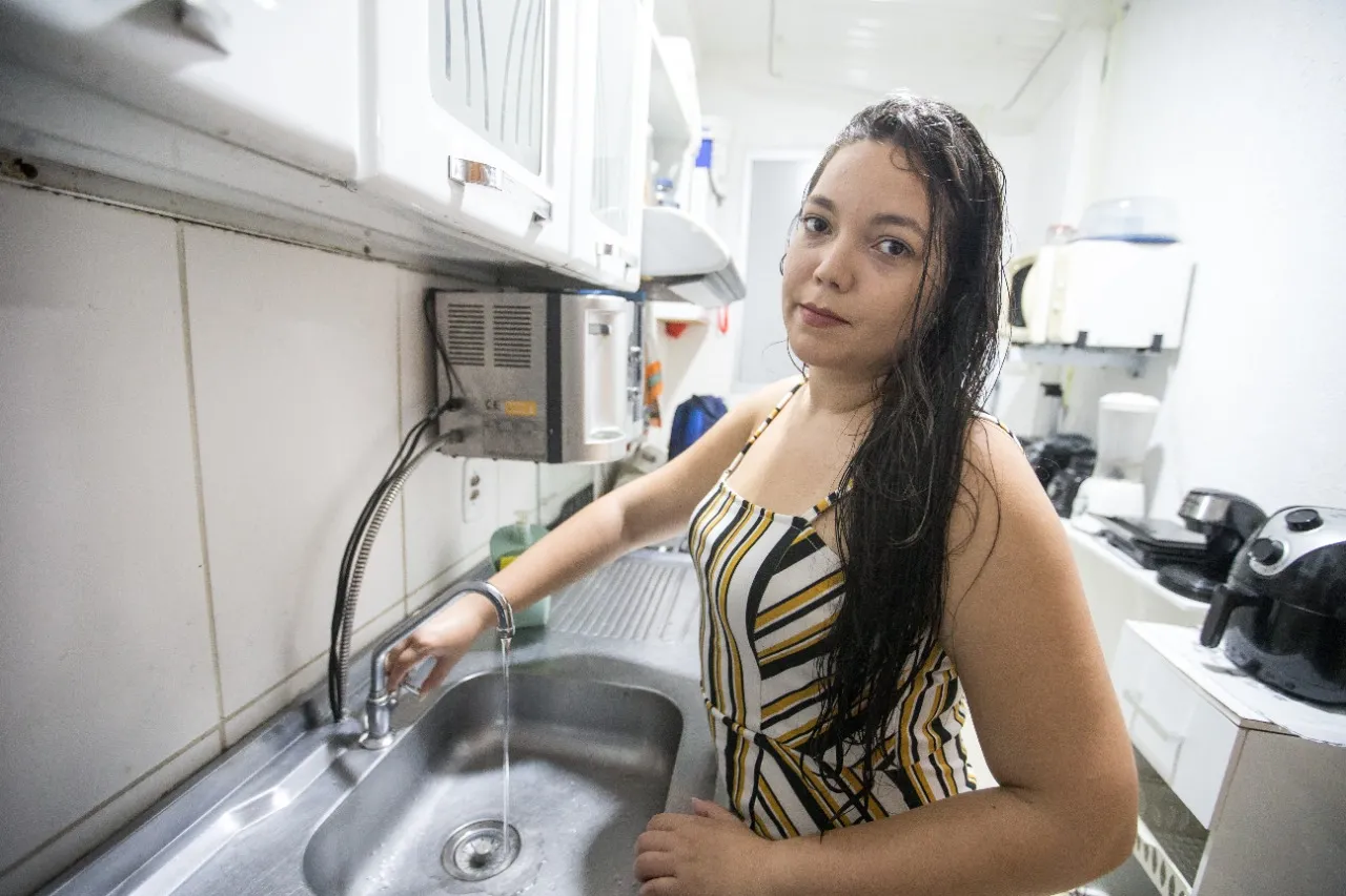 Da economia de água a hábitos peculiares, poupadores buscam formas de guardar dinheiro