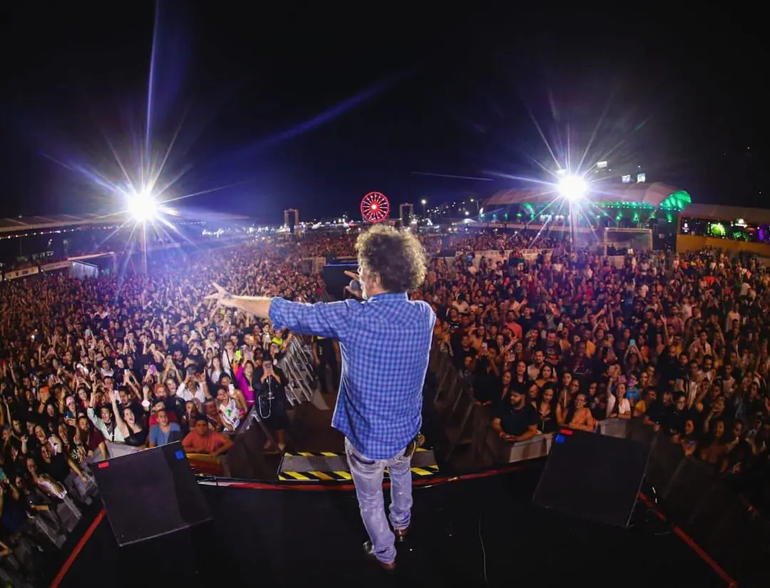 Nando Reis foi um dos nomes aclamados de terceira noite de evento