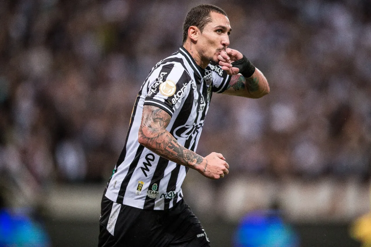 Vina é uma das esperanças de gols do Ceará para os últimos jogos da temporada