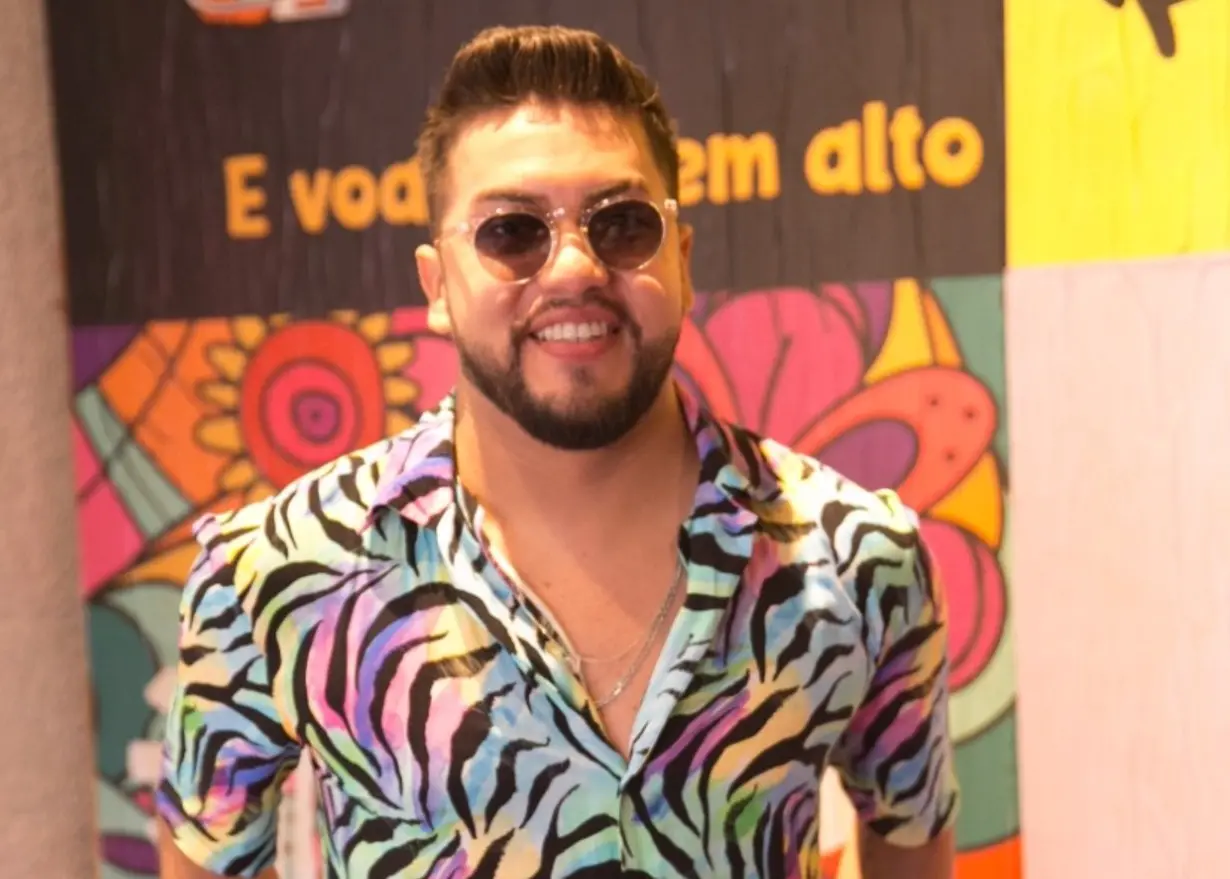 Cantor cearense é atração do Camarote Mucuripe