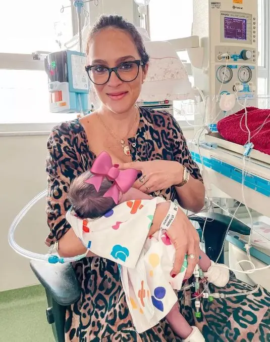 Letícia Cazarré e a filha, Maria Guilhermina