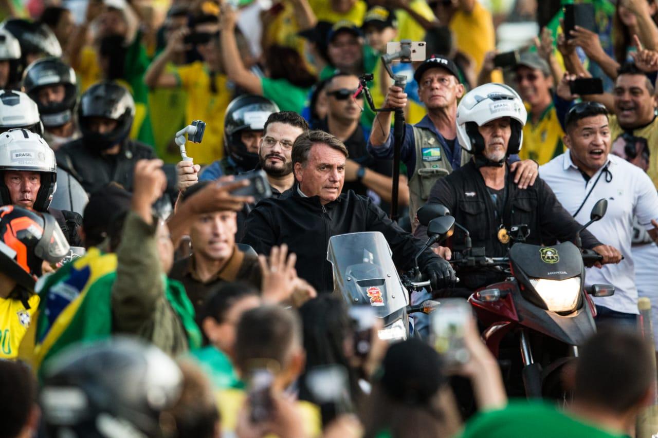 Bolsonaro em motociata em Fortaleza