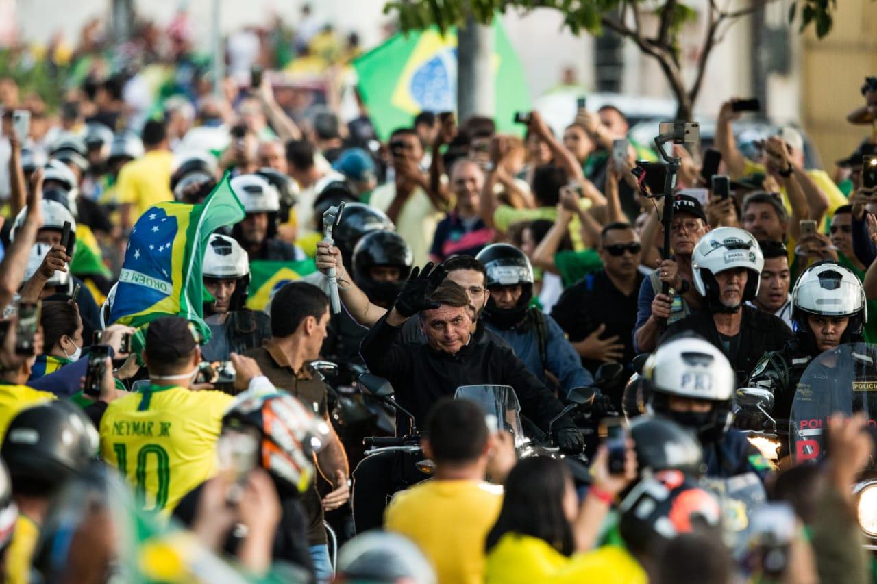 Bolsonaro em motociata em Fortaleza