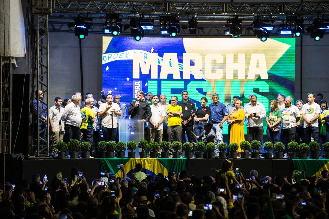Palanque da Marcha para Jesus teve forte apelo eleitoral em Fortaleza