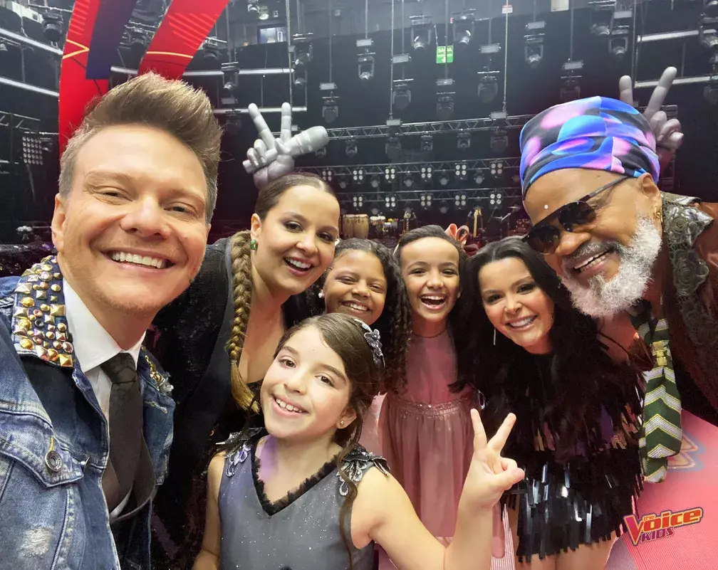Técnicos e participantes do The Voice Brasil Kids 2022