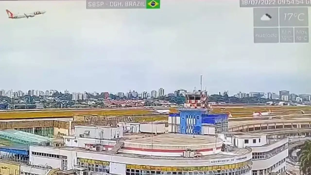 Imagens registradas pelas câmeras do próprio aeroporto registraram ocorrido
