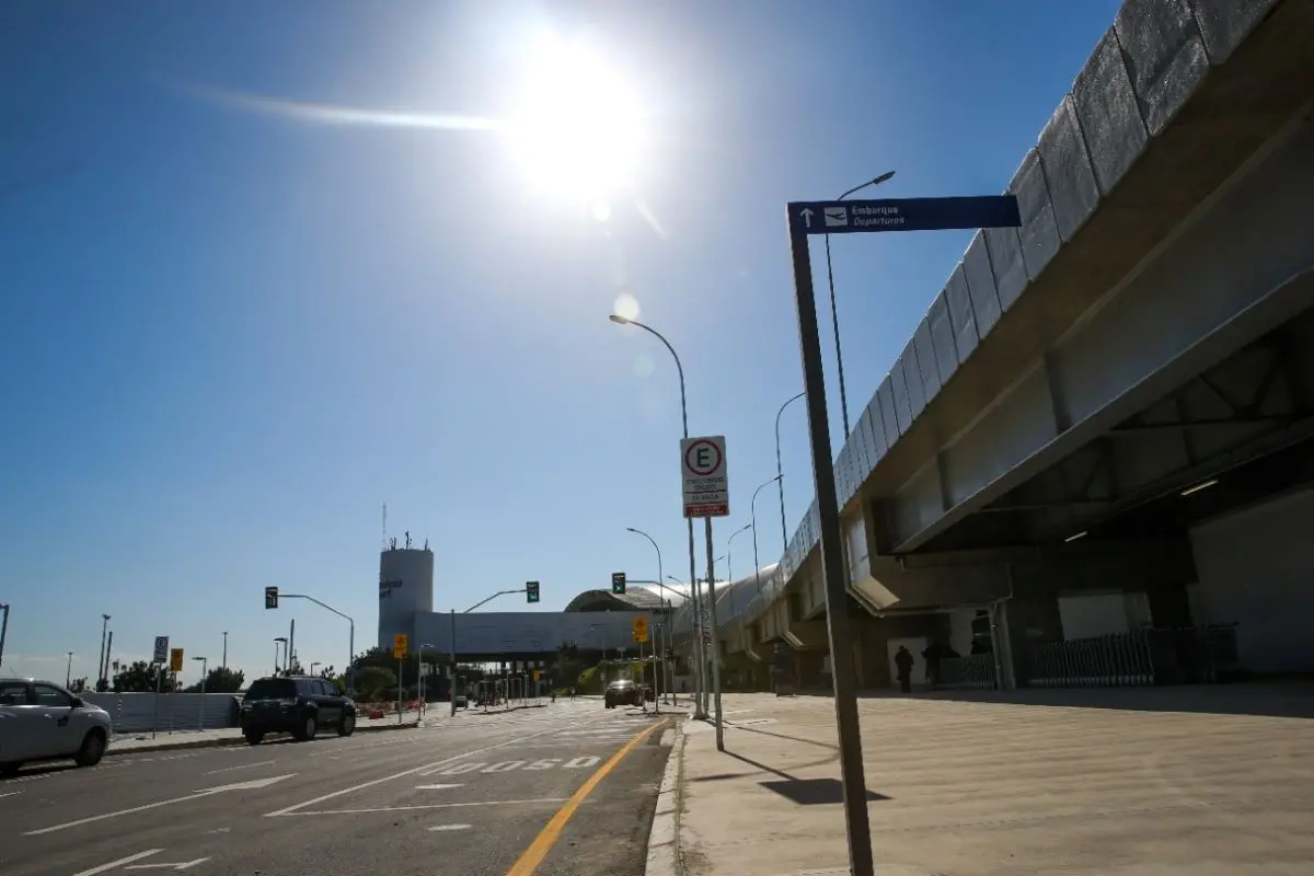 embarque de passageiros no aeroporto de fortaleza