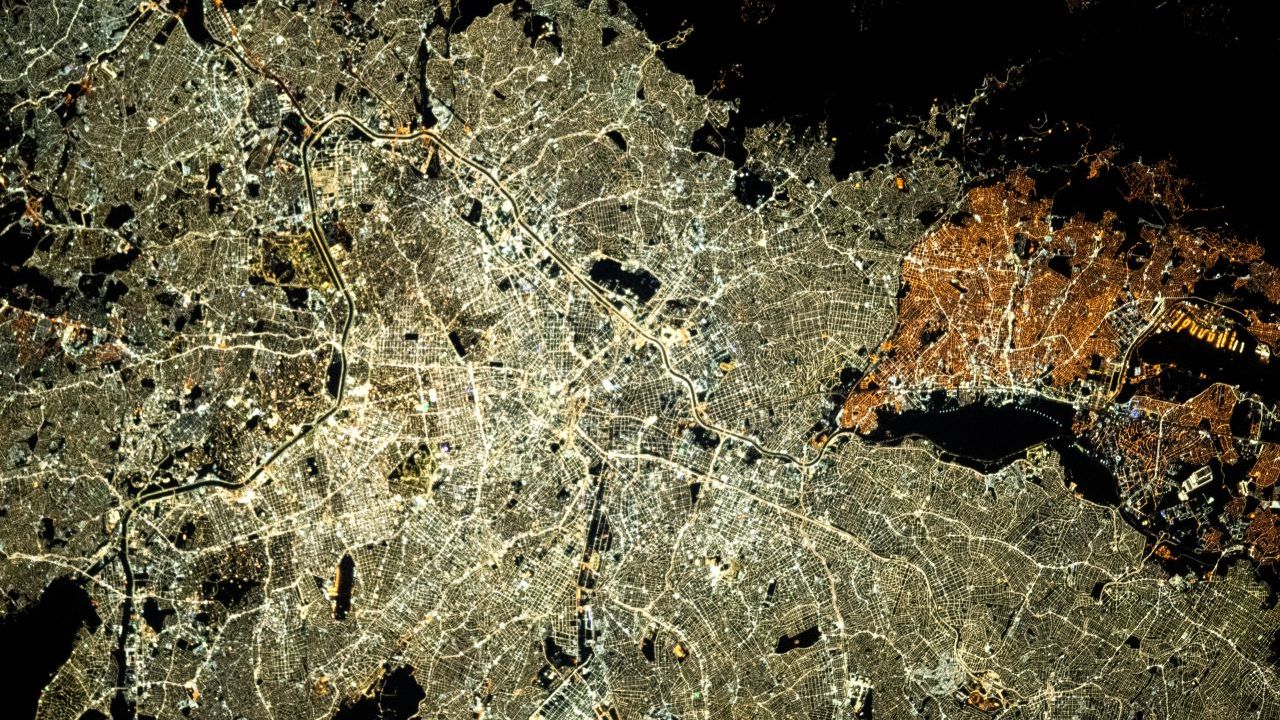 imagem noturna de são paulo feita a partir da estação espacial internacional