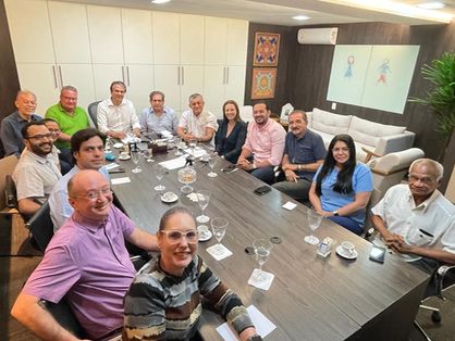 foto com líderes do PT, PCdoB, MDB PSDB no Ceará