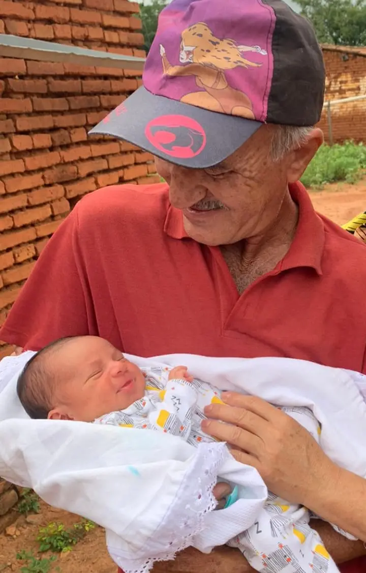 Família cearense tem nomes bíblicos