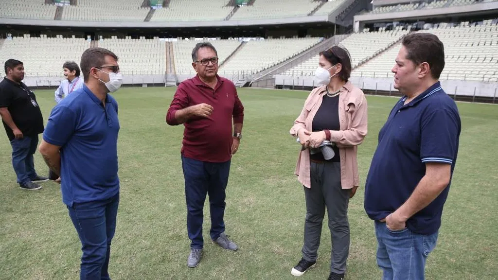 O Castelão recebeu visita técnica da CBF e relatório foi entregue a Federação Cearense de Futebol (FCF).
