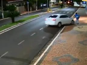 Cena do atropelamento de um homem suspeito de furto em São Paulo.