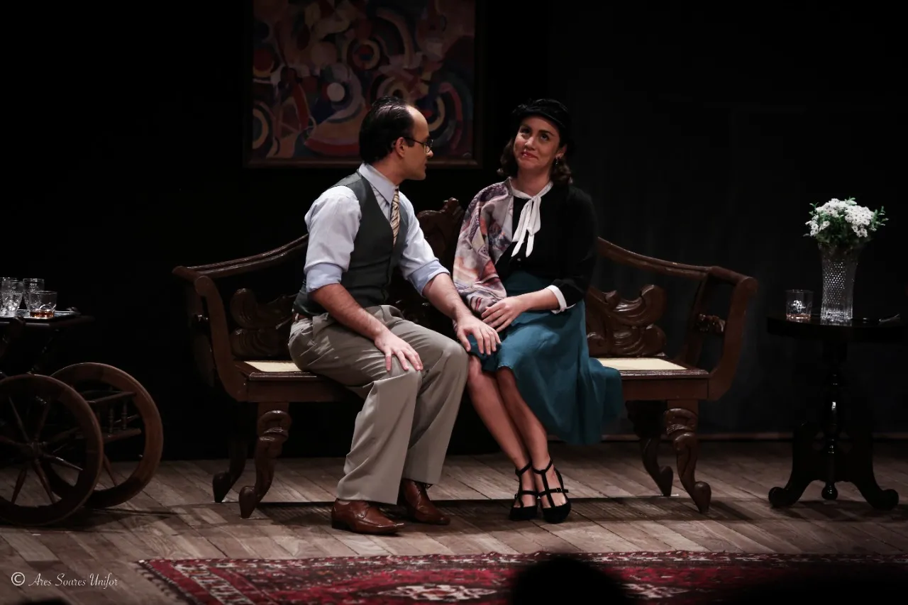 Ivan Lourinho (Oswald de Andrade) e Lena Iorio (Anita Malfaltti)