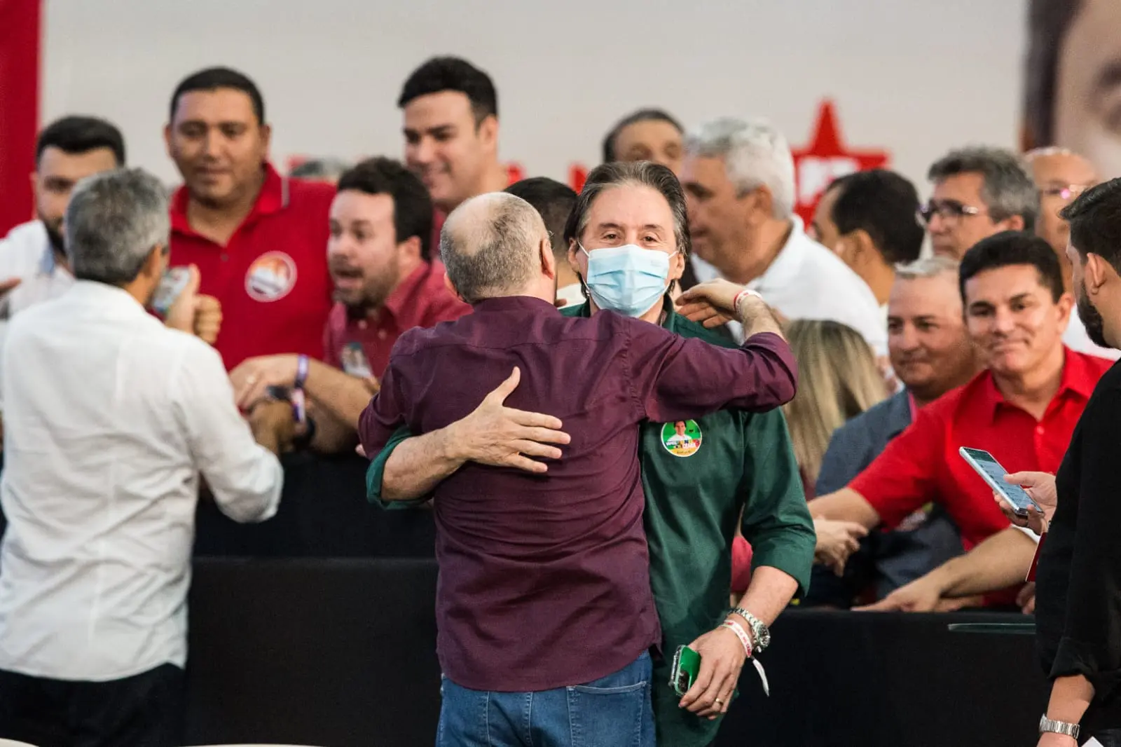 Eunício Oliveira na convenção do PT em Fortaleza