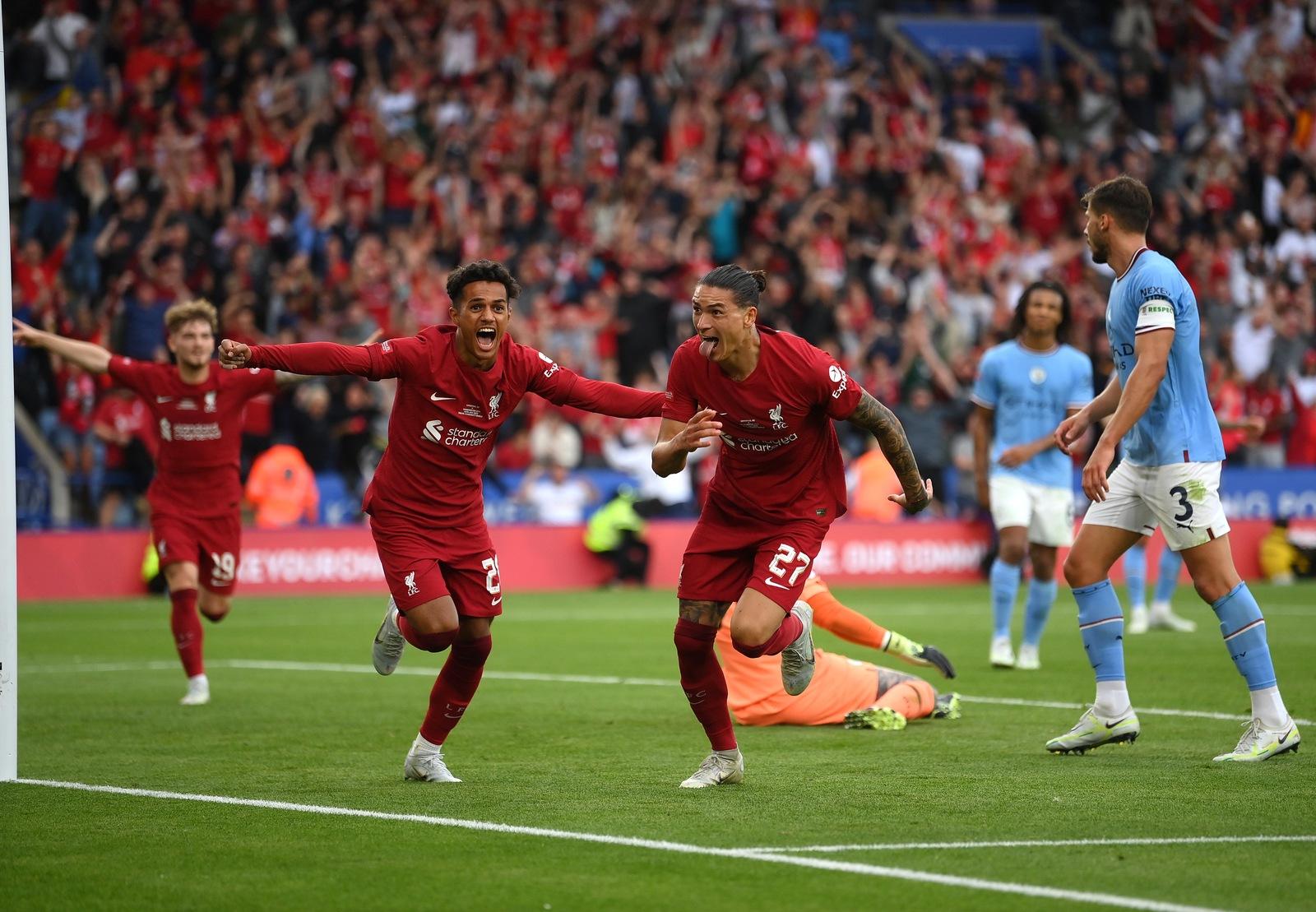 Manchester City e Liverpool fazem jogo decisivo pelo título do