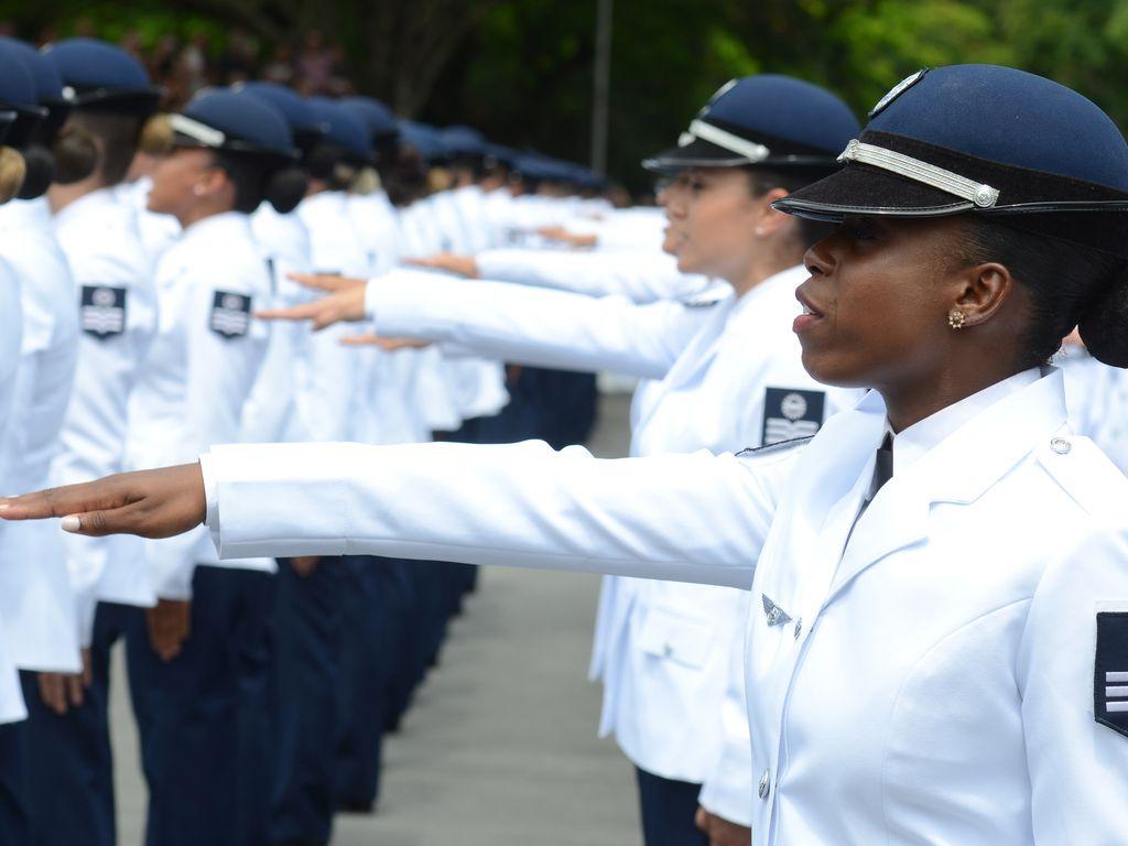 Confira concursos militares com vagas abertas nesta segunda feira