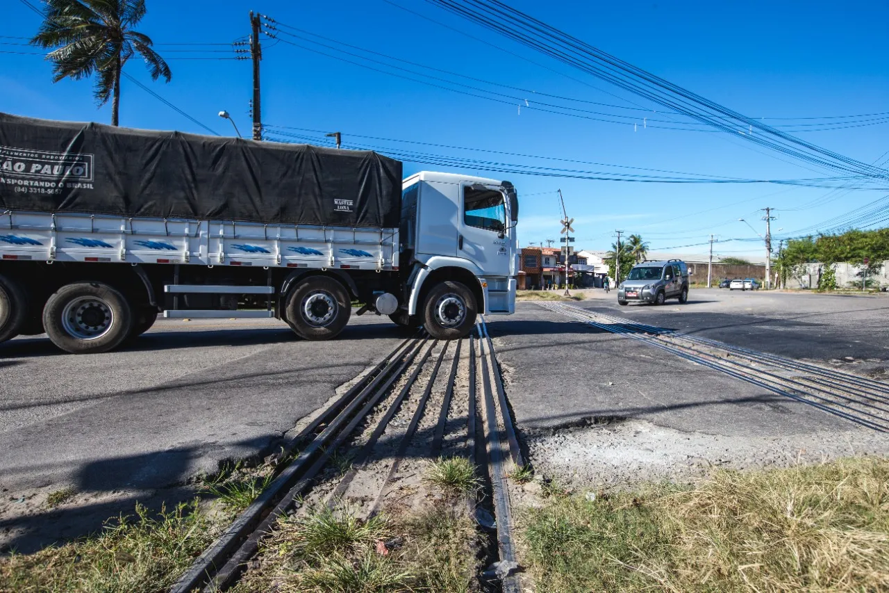 A distância entre os trilhos impacta na velocidade do vagão
