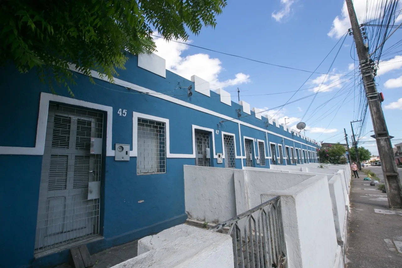 Vila Amarela recebeu uma nova roupagem - azul - nos últimos anos