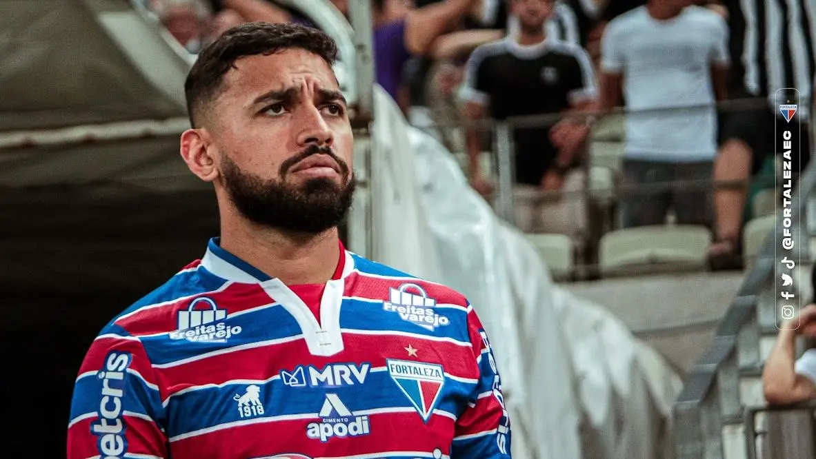 Felipe em ação pelo Fortaleza