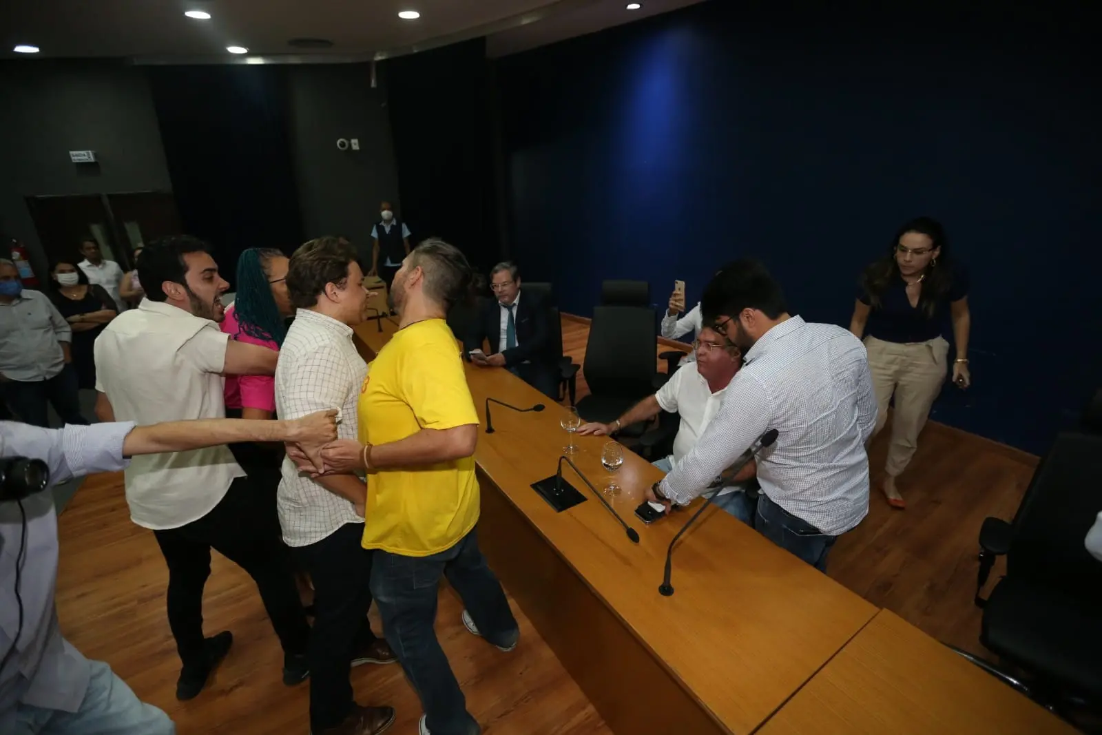 Bate-boca dominou a convenção do PSDB e do Cidadania