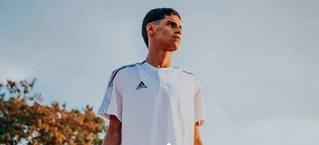 Influencer fechou parceria milionário com Adidas