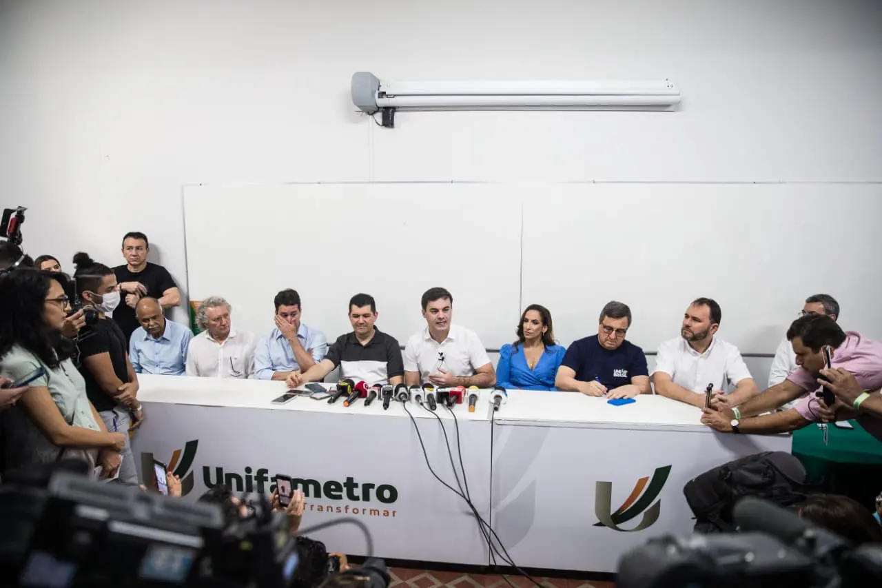 Capitão Wagner ao lado de aliados ao anunciar a chapa da oposição