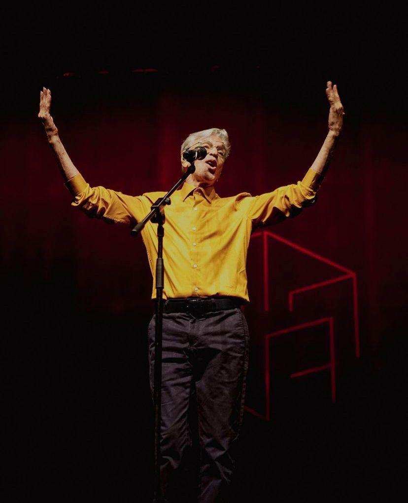 Caetano Veloso faz 80 anos