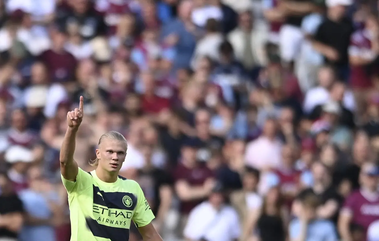 Imagem da notícia: Com gols de Haaland, Manchester City vence West Ham na estreia da Premier League