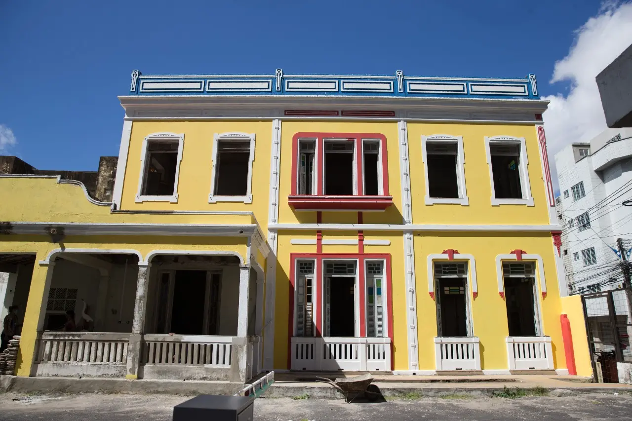 fachada lateral casarão