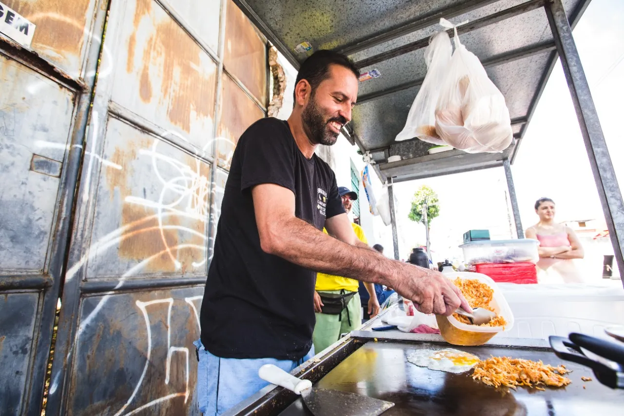 Natural de Pernambuco, Alexandre vende lanches no Centro há quase 10 anos