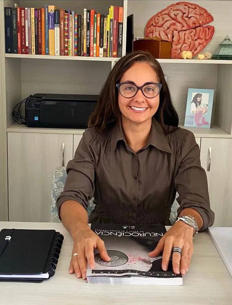 Carina Sales, diretora da Ananda Escola e Centro de Estudos.