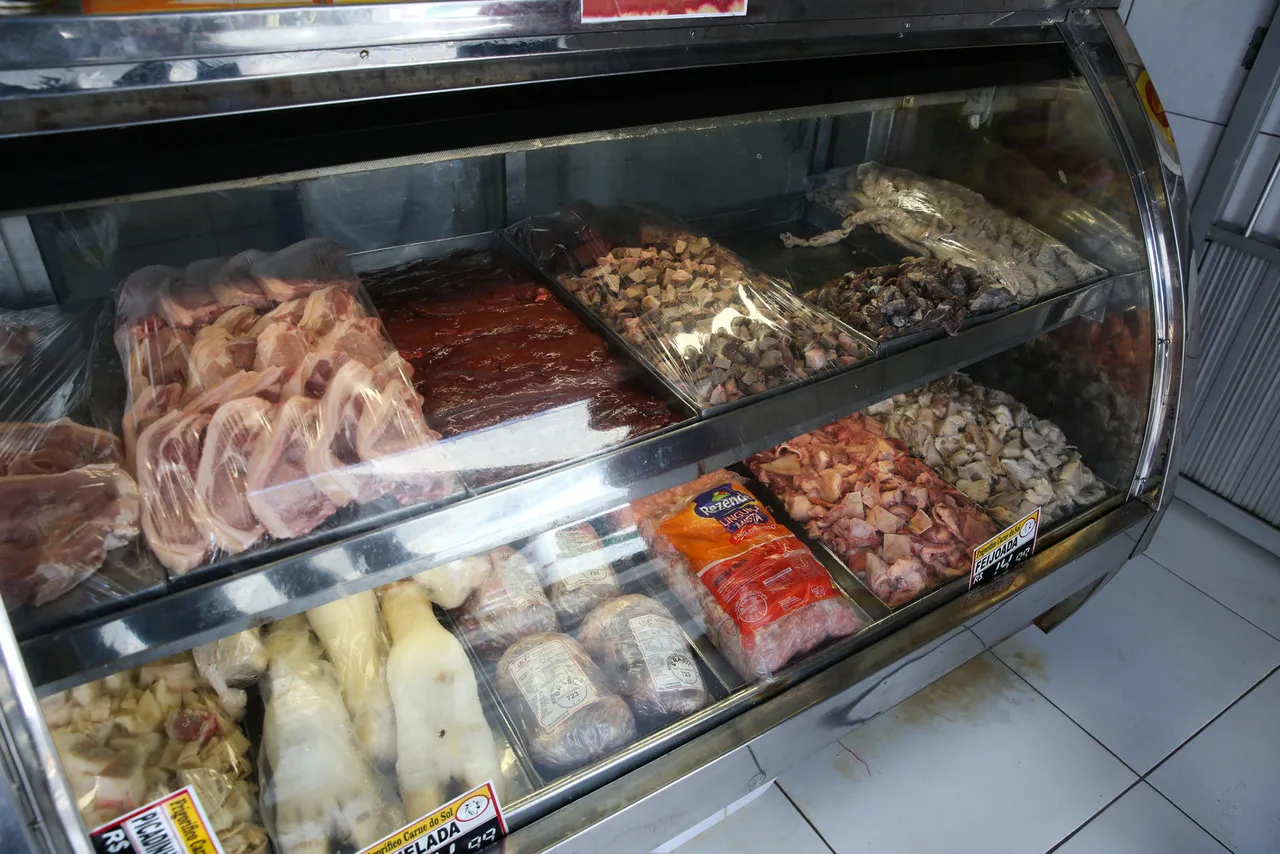 Carne de pouco apresenta queda nos últimos meses, em um movimento inverso ao que vem fazendo a carne bovina, o frango e os ovos