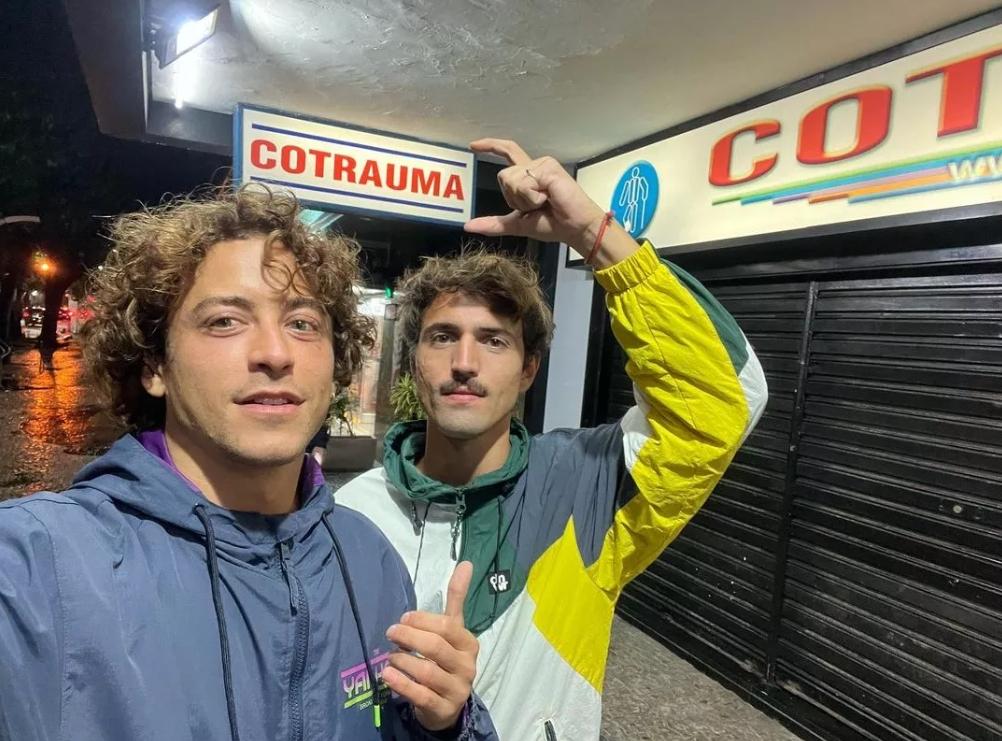 Ator Jesuíta Barbosa com namorado