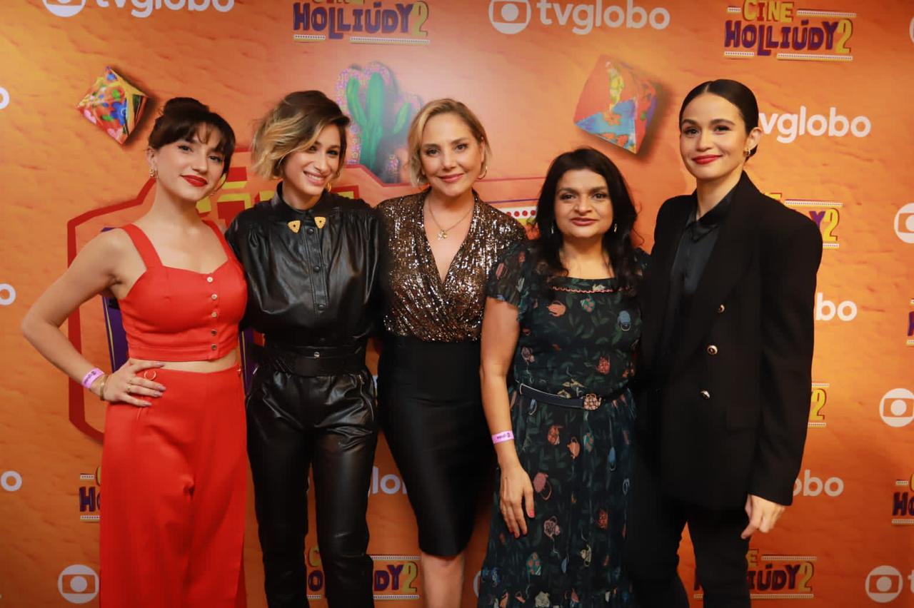 Lorena Comparato, Luisa Arraes, Heloísa Périssé, Solange Teixeira e Nanda Costa