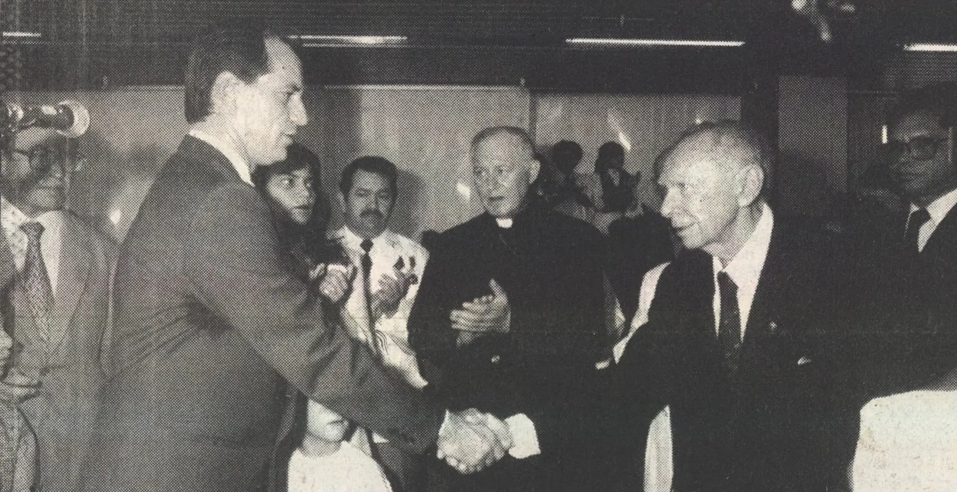 Em 1994, Ciro Gomes deixa cargo de governador e o desembargador Francisco Adalberto de Oliveira Barros Leal toma posse