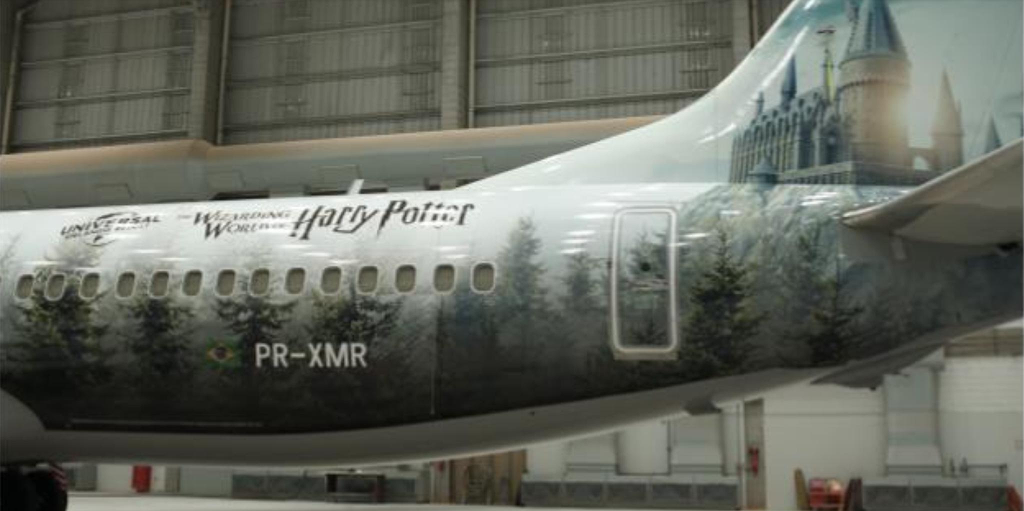 Avião da Gol temático do universo Harry Potter